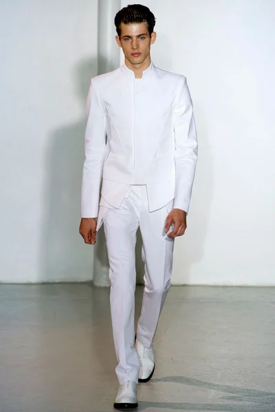 Look 9